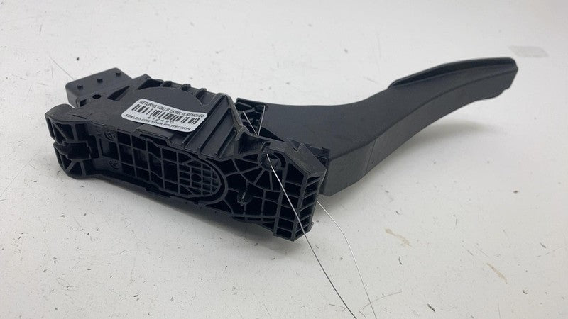 04581677AB ⭕ 2018 2019 2020 Chrysler Pacifica Gas Foot Pedal Accelerator Sensor 04581677AB