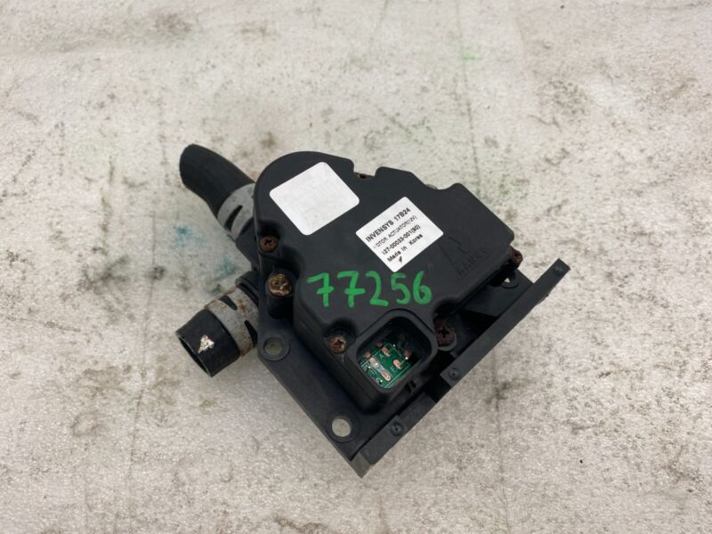 2012-2020 Tesla Model S Coolant Pump Cooling Valve Actuator 4-Way 6007370-00-B
