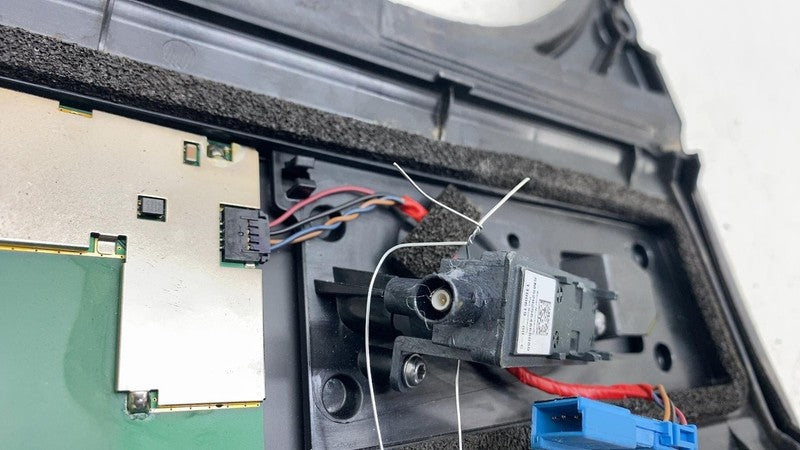 150688600E ⭕ 20-23 Model Y Right Exterior B-Pillar Applique Trim w/ Camera RH 1506886-00-E