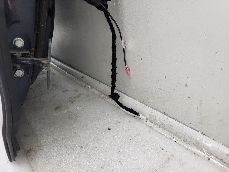 1002101-00-C ⭕ 2012-2015 Tesla Model S Front Passenger Side Door Shell Panel Right Assembly