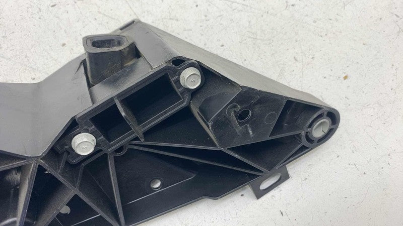 68292239AC ⭕ 17-25 Chrysler Pacifica Front Left Radiator Support Mount Bracket 68292239AC