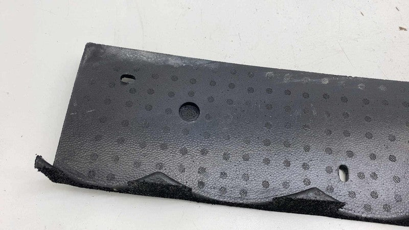 1684650-00-B ⭕ 24-25 Tesla Cybertruck Rear Left Bumper Bracket Foam Piece Center 1684650-00-B
