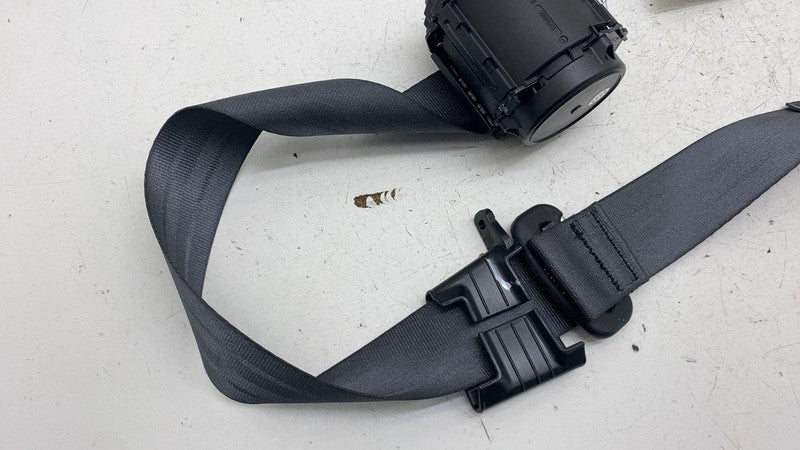 PT00003684D ⭕ 2025 Rivian R1S Rear Left Side 2rd Row Seat Belt Retractor Black PT00003684-D