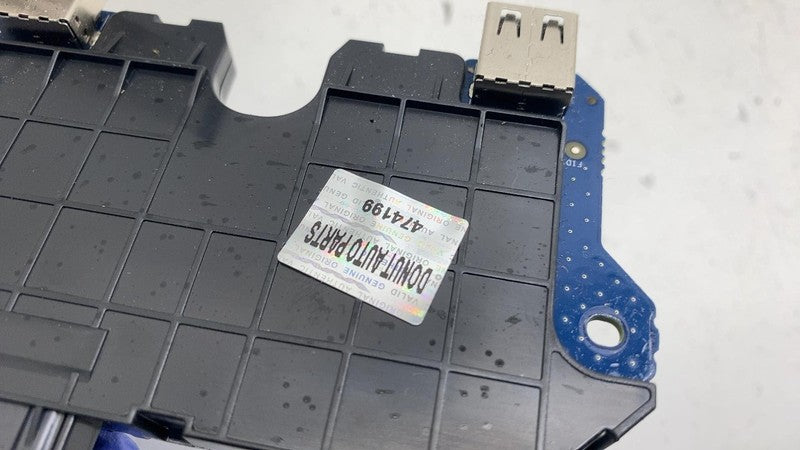 ⭕ 17-23 Tesla Model 3 Rear Generic USB/AUX Control Unit Hub Module 110