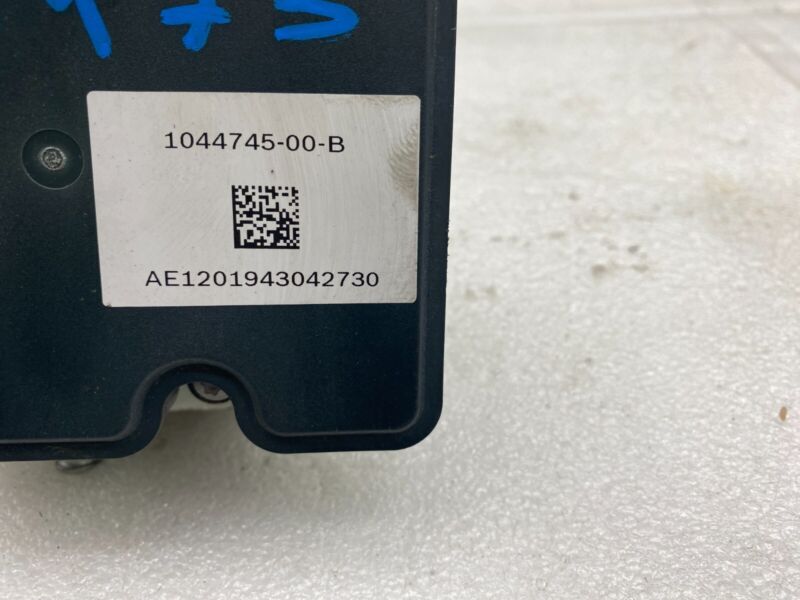 1044745 00 B ⭕ 2017-2023 Tesla Model 3 M3 Anti-Lock Brake System ABS Pump Module 1044745-00-B