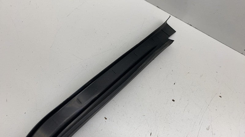 PT00001181-G ⭕ 2022-2025 Rivian R1S Front Left Side Door Interior Garnish Trim PT00001181-G