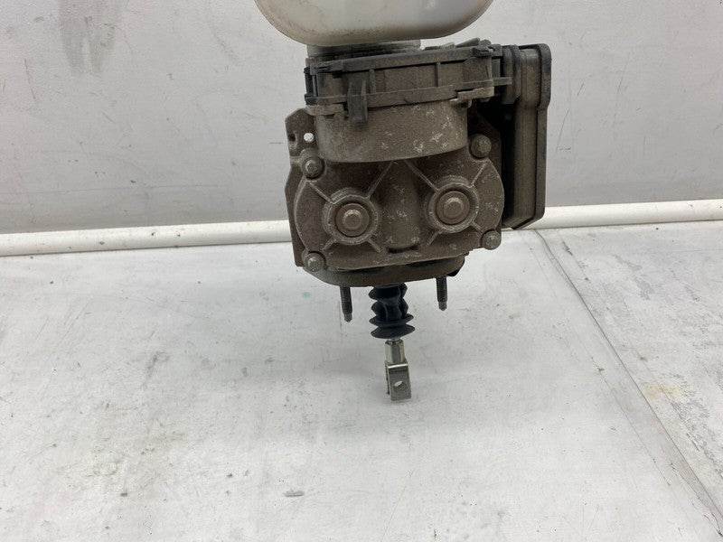 1045523-00-C ⭕ 16-20 Model X Electromechanical Power Brake iBooster & Reservoir 1045523-00-C