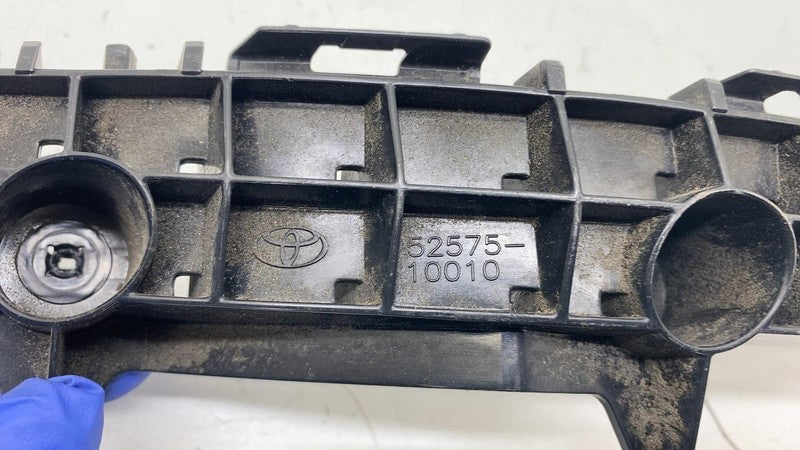 5257510010 ⭕18-21 Toyota C-HR Rear Passenger Side Bumper Retainer Bracket Right 52575-10010