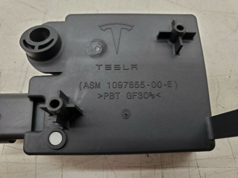 1097855 00 E ⭕ 2017-2022 Model 3 M3 Rear Bumper BCM Computer Body Control Module 1097855-00-E