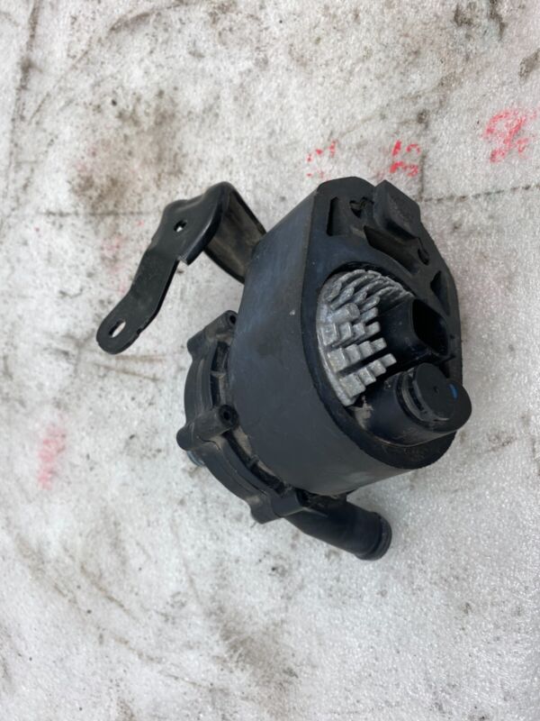2012-2015 Tesla Model S MS Motor Inverter Battery Coolant Auxiliary Water Pump