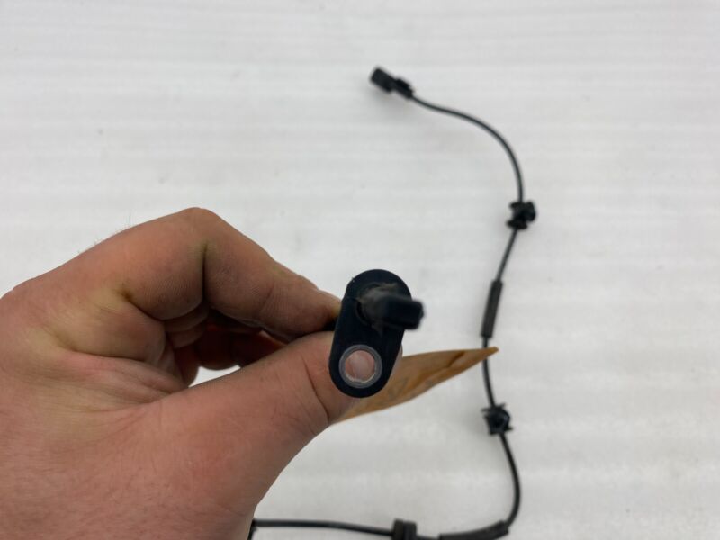 104476100E 2017-2023 Tesla Model 3 Front Left or Right Anti-Lock ABS Wheel Speed Sensor OEM