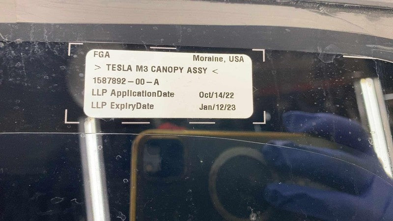 ⭕ 21-23 Model 3 Front Middle Panoramic Sun Moon Roof Window Glass 1587