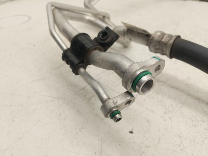 2012-2015 Tesla Model S A/C Conditioner Hose Line Liquid Suction Pipe with Valve