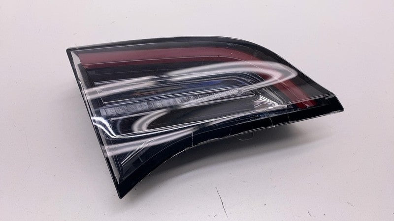 1077401 ⭕ 2017-2023 Model 3 Rear Left Inner Taillight LED Tail Lamp 3-Pin 1077401-00-G