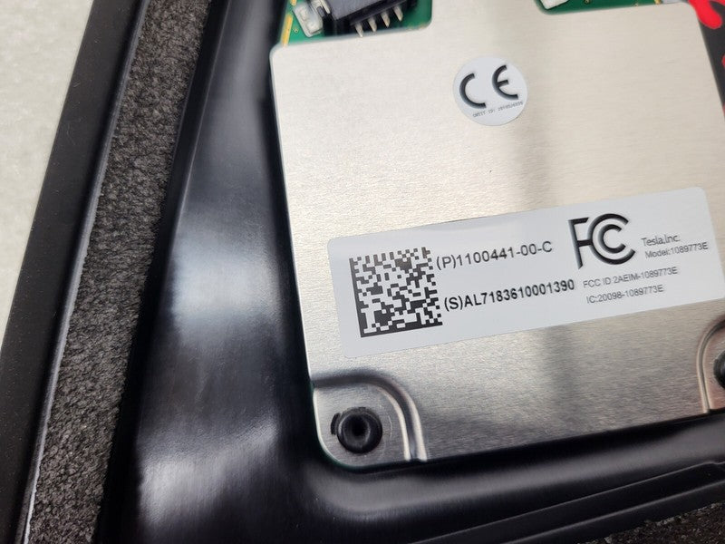 1100619-00-C ⭕17-20 Model 3 Right B-Pillar Applique Glass Trim Molding w/ Camera 1100619-00-C