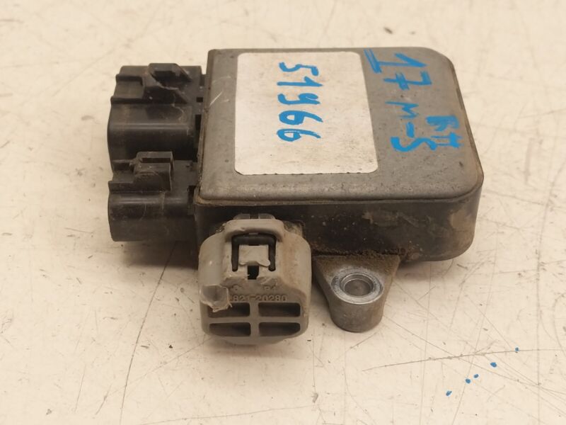 2012-2020 Tesla Model S MS Passenger Side Fan Control Module Right 82821-20280