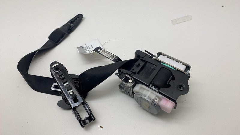 7P0857706F 2011-2018 Porsche Cayenne Front Passenger Side 1st Row Seat Belt Retractor Right