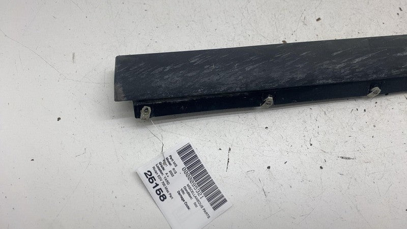 ⭕ 2022 Rivian EDV-700 Van Driver Door Rokcer Cladding PT00053750 / PT0