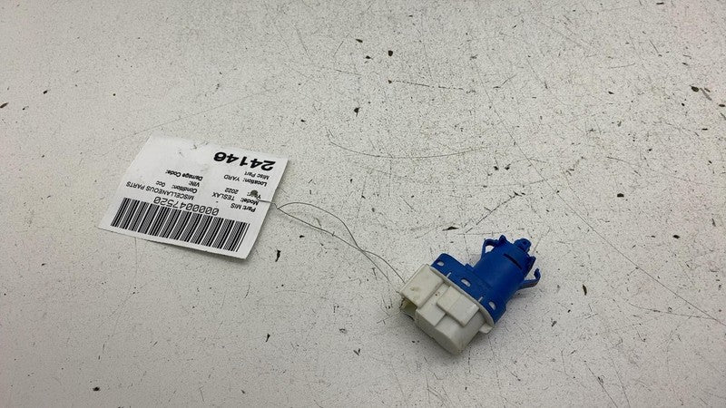 ⭕ 2016-2024 Tesla Model X MX Brake Light Lamp Stop Switch Assembly XKB-500110