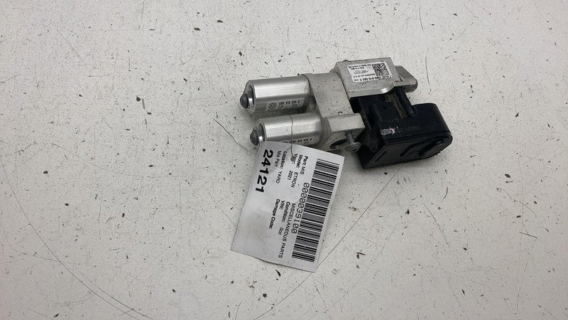 4M0 816 682 E ⭕ 19-23 Audi E-Tron Quattro Airconditioning Expansion Valve Connector 4M0816682E