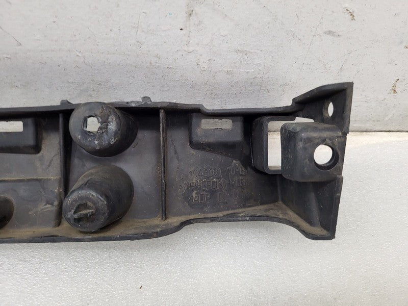 104669100B ⭕ 2016-2023 Tesla Model X Rocker Carrier Panel Trim Bracket Right 1046691-00-B