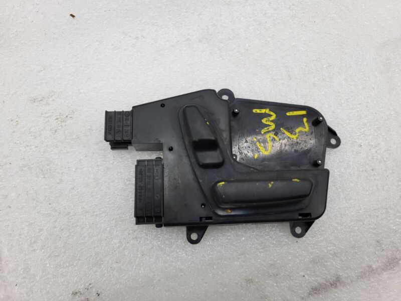 A1648201410 2012-2020 Tesla Model S MS Front Passenger Side 8-Way Seat Control Switch Right