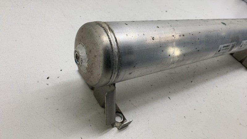 6700375210 ⭕17-20 Maserati Levante Front Air Ride Suspension Pump Reservoir Tank 6700375210