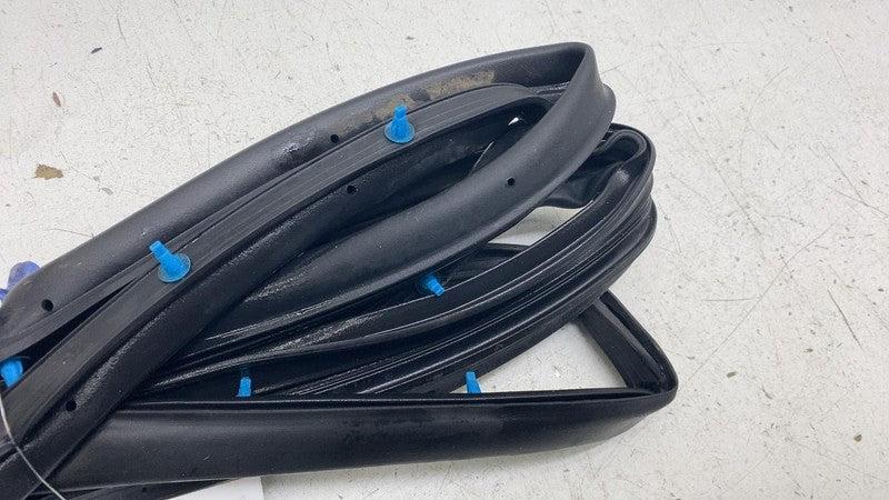 6786247070 ⭕ 23-25 Toyota Prius Front Left Door Window Weatherstrip Rubber Seal 84040-47160