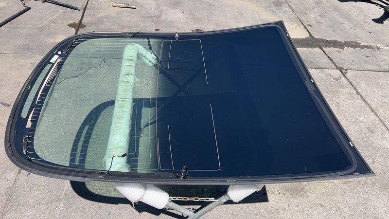 ⭕ 2017-2020 Tesla Model 3 Rear Trunk Panoramic Backlite Roof Glass Back Section