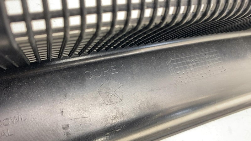 68228471 AF ⭕ 2017-2024 Chrysler Pacifica Front Windshield Cowl Grille Panel Trim 68228471AF