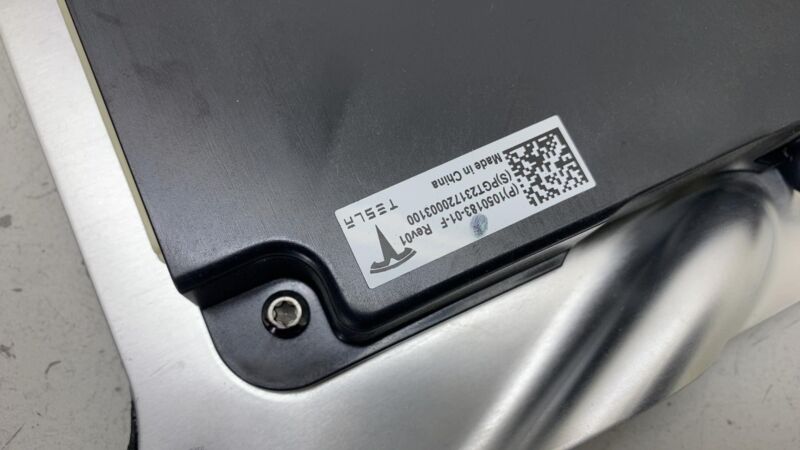 105018301F ⭕16-23 Tesla Model X Front Passenger Side Door Control Module Right 1050183-01-F