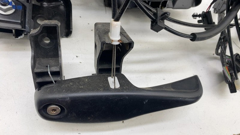 ⭕ 2017-2020 Tesla Model X Rear 2nd Row Right Seat Sled Rail & Hardware Assembly