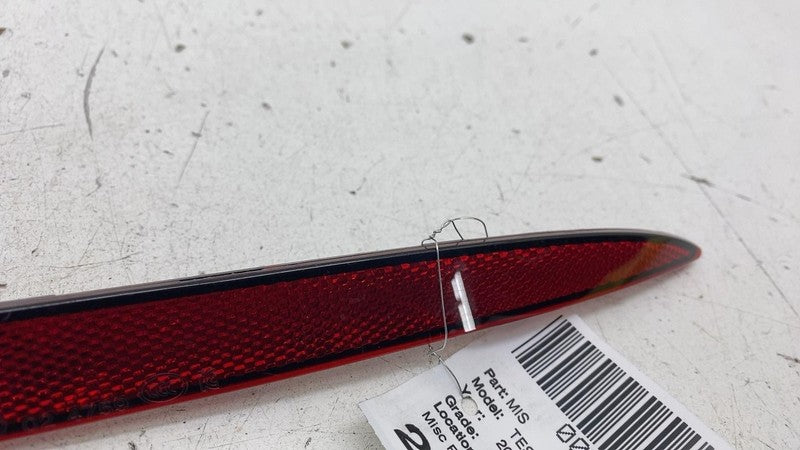 ⭕ 17-23 Model 3 M3 Rear Passenger Side Bumper Light Reflector Lamp Rig