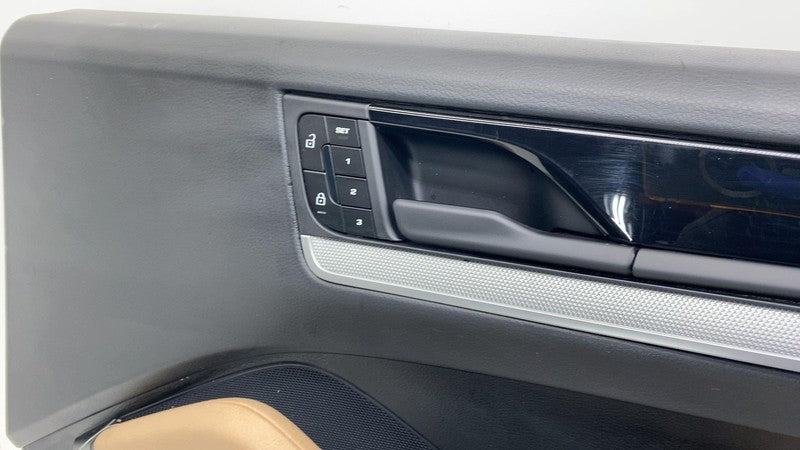 ⭕ 2024 Porsche Cayenne Front Passenger Side Door Panel Trim Cover Black Right RH
