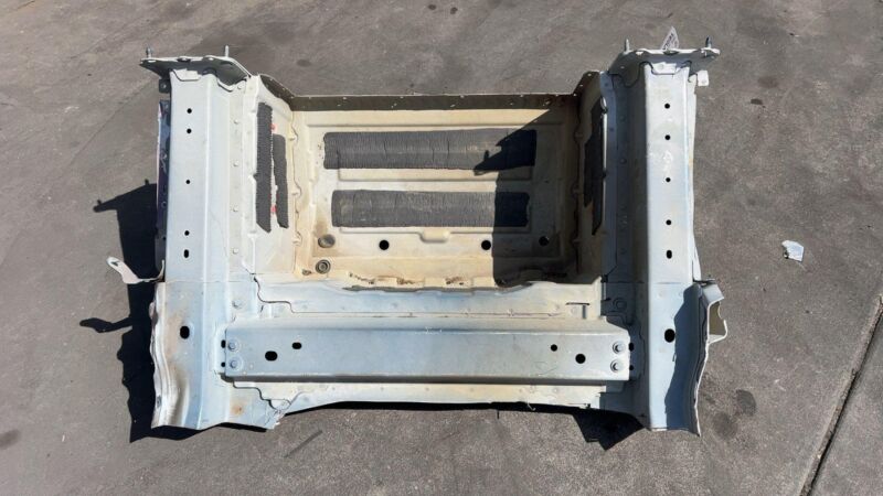 ⭕ 2017-2023 Tesla Model 3 Rear Tail Panel Bucket + Upper & Lower Rail Structural