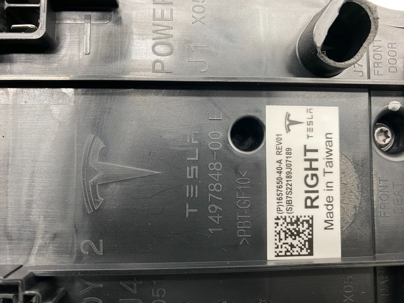 149784900D ⭕ 20-23 Model Y Front Right Body Controller ECU (5-Seat Type) GEN3 1657650-40-A