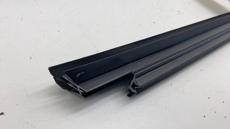 ⭕ 2023-2024 Toyota Prius Front Driver Weatherstrip Door Seal Belt Molding Left
