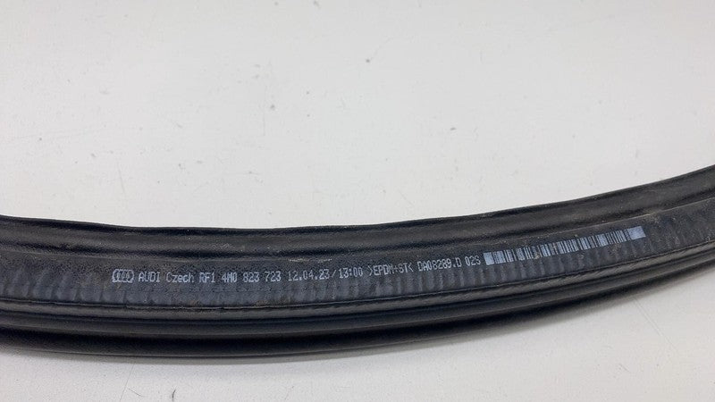 4M0.823.723 ⭕ 2019-2024 Porsche Cayenne Front Hood Bonnet Weatherstrip Rubber Seal 4M0823723