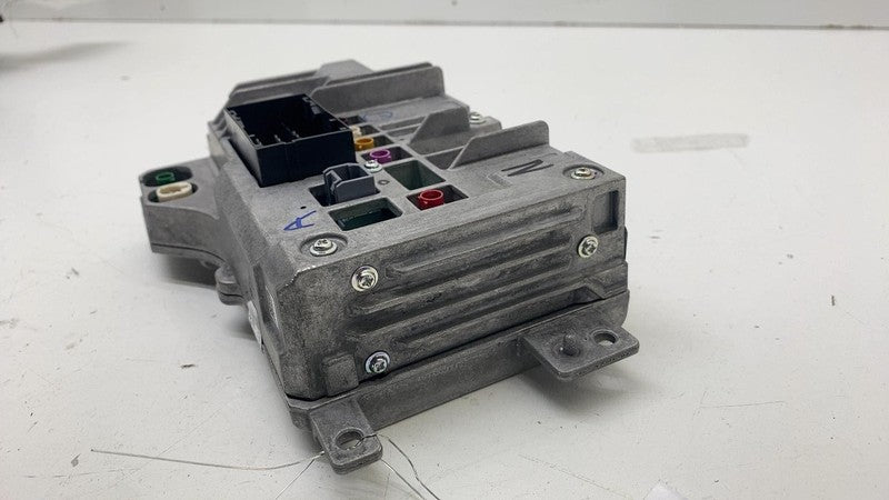 ⭕ 18-19 Chrysler Pacifica Multi Media Radio Receiver Control Module 68