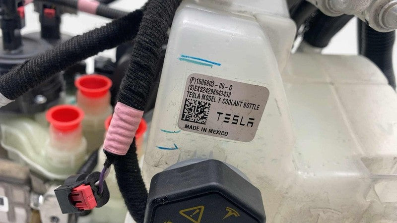 150680300G 21-25 Model 3 Supermanifold Refrigerant Chiller + Coolant Reservoir 1547595-03-H