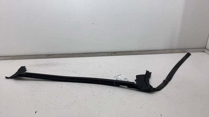 ⭕ 2021-2023 Tesla Model X Front Passenger Side Inner Belt Door Rubber