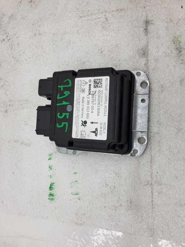103676700A 16-20 Model X Safety Restraint Control Module Computer (Crash Data) 1036767-00-A