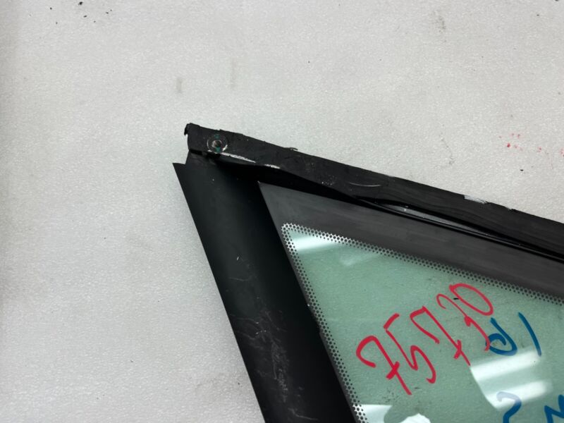 E6 43R-008010 2012-2020 Tesla Model S Rear Passenger Side Quarter Fixed Glass Right Assembly