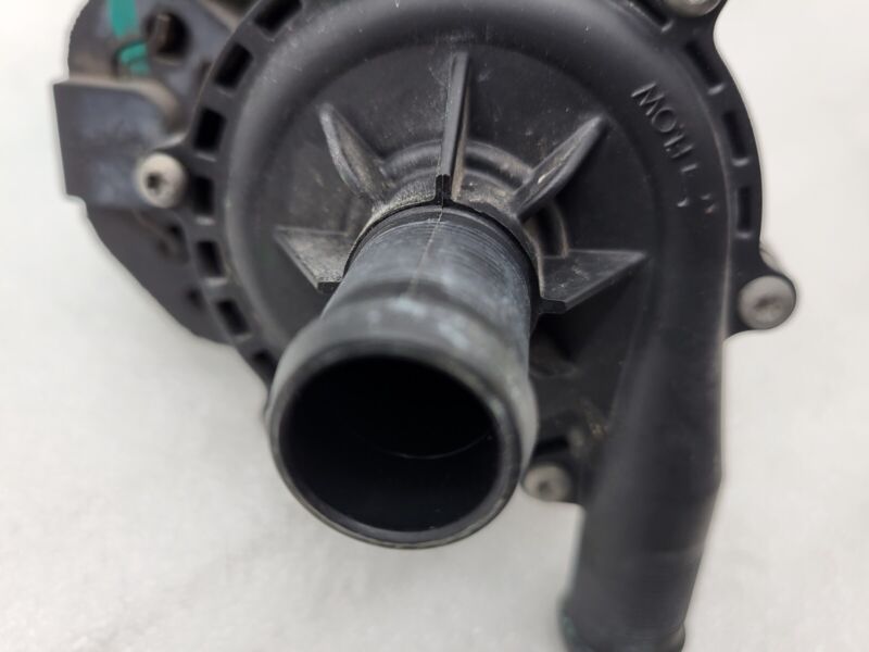 2012-2015 Tesla Model S MS Auxiliary Water Coolant Battery Cooling Pump Assembly