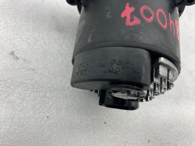 2012-2015 Tesla Model S MS Auxiliary Water Coolant Battery Cooling Pump Assembly