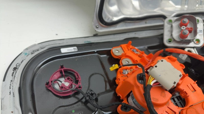 110639401P ⭕ 21-24 Tesla Model Y MY Power Conversion System Onboard Charger Penthouse Assy