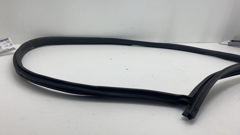 191098600E ⭕ 24-25 Model 3 Rear Right Primary Body Weatherstrip Rubber Seal RH 1910986-00-E