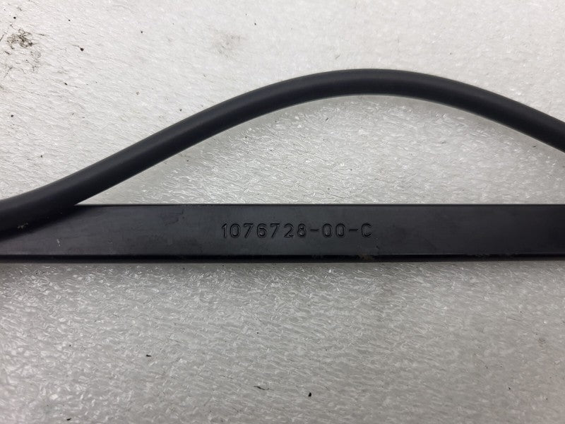107672800C ⭕ 2017-2022 Tesla Model 3 Front Windshield Wiper Arm & Blade Left 1076728-00-C