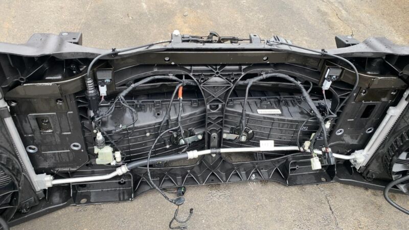 100537100B 2012-2015 Tesla Model S MS Radiator Carrier Core Support Condenser Reinforcement