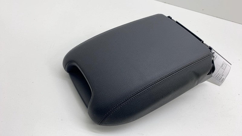 9Y0.864.101 ⭕ 2018-2024 Porsche Cayenne Front Center Console Armrest Lid Cover 9Y0864101 OEM
